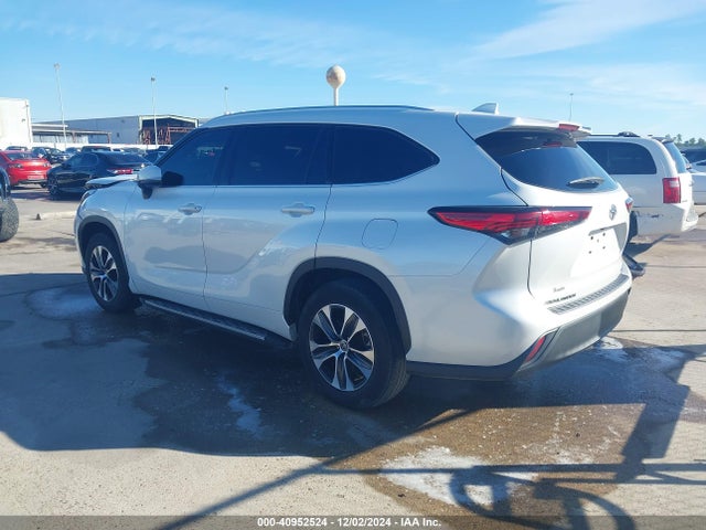 Toyota Highlander Xle 2022 5TDGZRAHXNS541381 Image 3