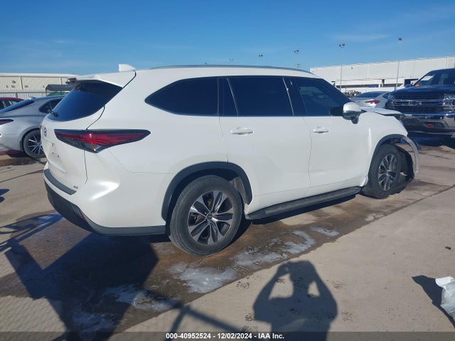 Toyota Highlander Xle 2022 5TDGZRAHXNS541381 Image 4