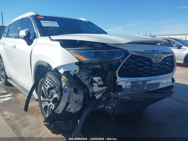 Toyota Highlander Xle 2022 5TDGZRAHXNS541381 Image 6