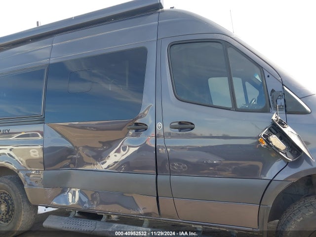 W1X4EBVYXLT028985 Mercedes-Benz Sprinter 2500 Standard Roof V6