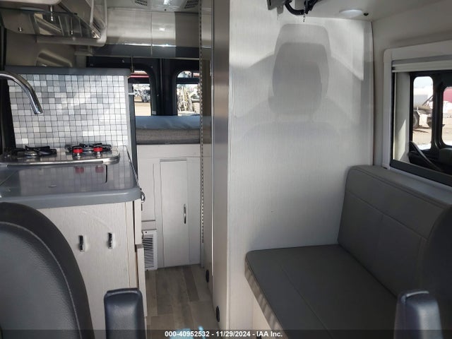 W1X4EBVYXLT028985 Mercedes-Benz Sprinter 2500 Standard Roof V6