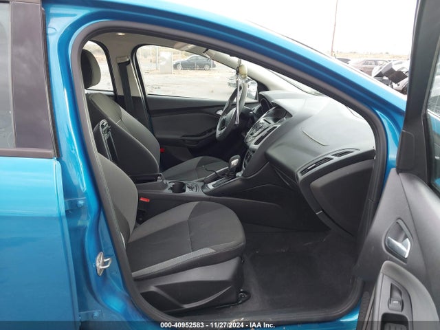 Ford FOCUS SE 2014 1FADP3F26EL128309 Image 5