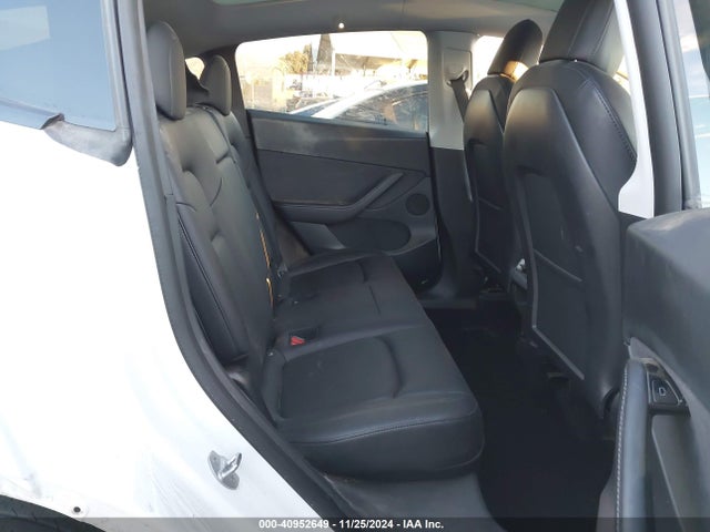 2021 TESLA MODEL Y 5YJYGDEE3MF090536 Photo 7