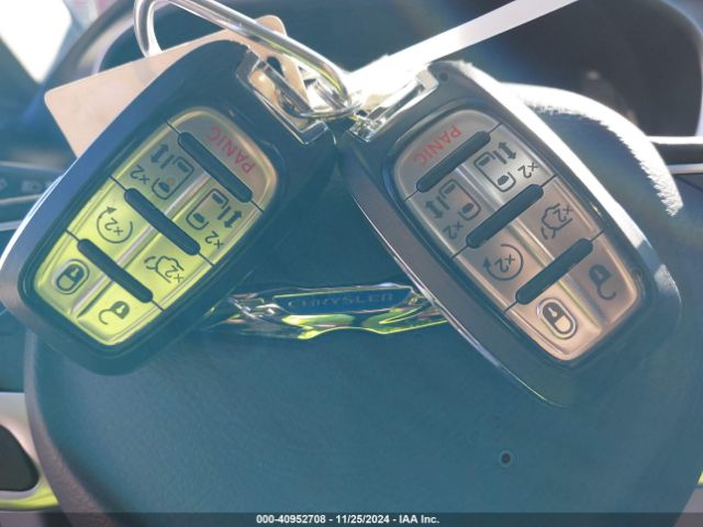 2C4RC1EG5HR522957 Chrysler Pacifica Touring-l Plus