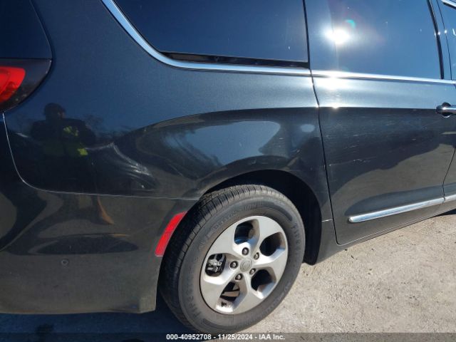 2C4RC1EG5HR522957 Chrysler Pacifica Touring-l Plus