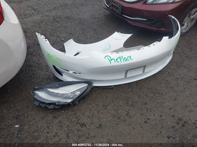 Tesla Model 3 Long Range/mid Range 2018 5YJ3E1EA1JF164768 Image 12
