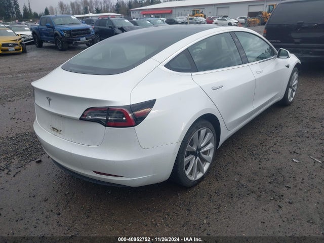 2018 TESLA MODEL 3 5YJ3E1EA1JF164768 Photo 3