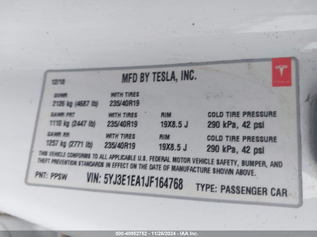 2018 TESLA MODEL 3 5YJ3E1EA1JF164768 Photo 8