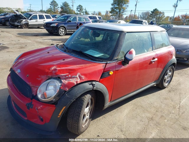 2009 MINI COOPER WMWMF33599TU72523 Photo 1