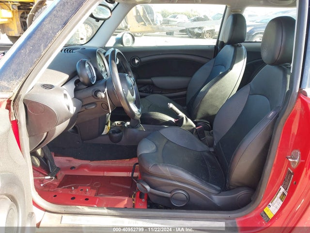 2009 MINI COOPER WMWMF33599TU72523 Photo 4