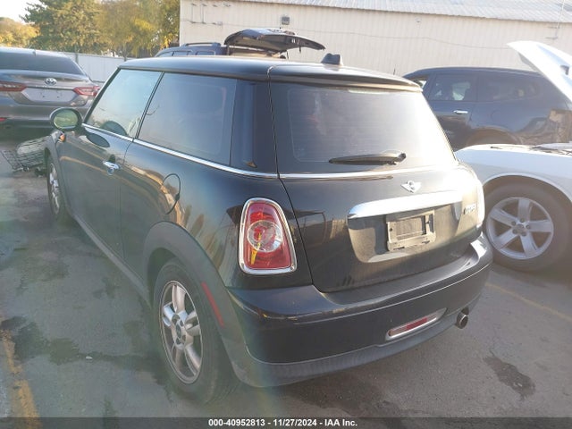 2013 MINI HARDTOP WMWSU3C56DT678596 Photo 2