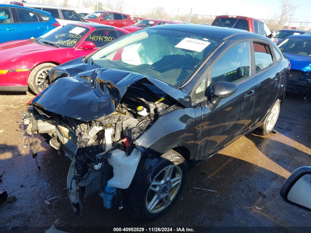 Ford FIESTA SE 2019 3FADP4BJ3KM162589 Image 2