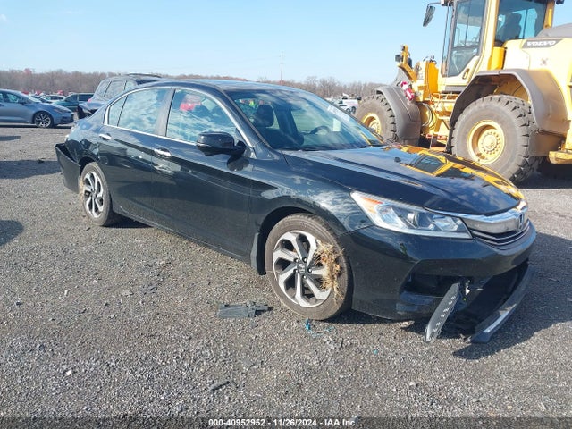 Honda ACCORD EX 2017 1HGCR2F74HA152180 Image 1