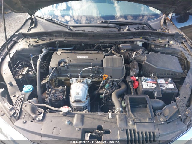 Honda ACCORD EX 2017 1HGCR2F74HA152180 Image 10