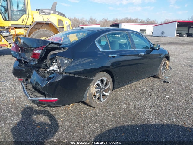 Honda ACCORD EX 2017 1HGCR2F74HA152180 Image 4