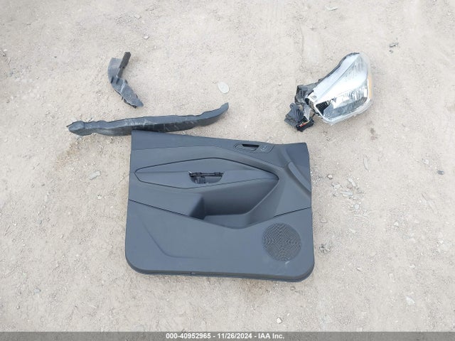 Ford ESCAPE S 2017 1FMCU0F76HUB61300 Image 18