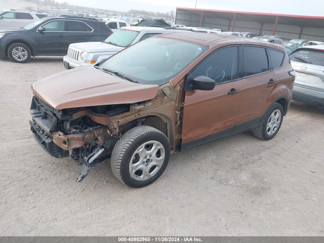 Ford ESCAPE S 2017 1FMCU0F76HUB61300 Image 2