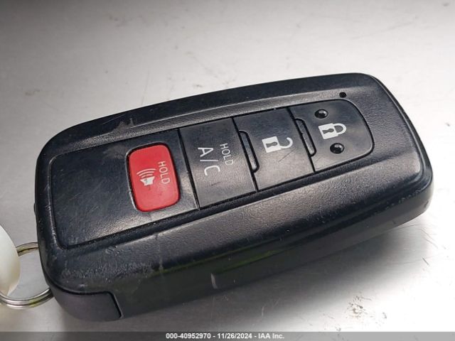 JTDKAMFPXN3226831 Toyota Prius Prime Xle