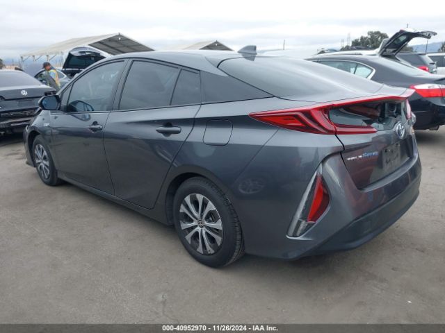 JTDKAMFPXN3226831 Toyota Prius Prime Xle