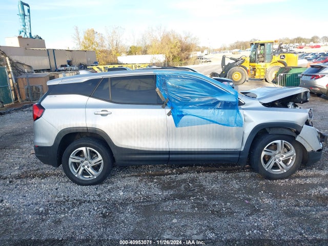 3GKALMEV2KL233217 GMC Terrain Sle