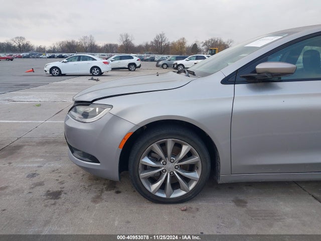 1C3CCCBG3FN703138 Chrysler 200 S