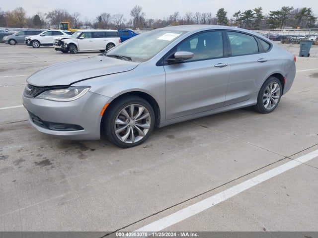 1C3CCCBG3FN703138 Chrysler 200 S