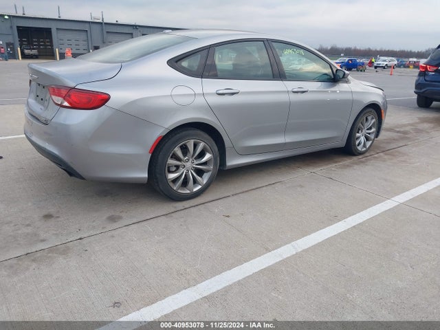 1C3CCCBG3FN703138 Chrysler 200 S