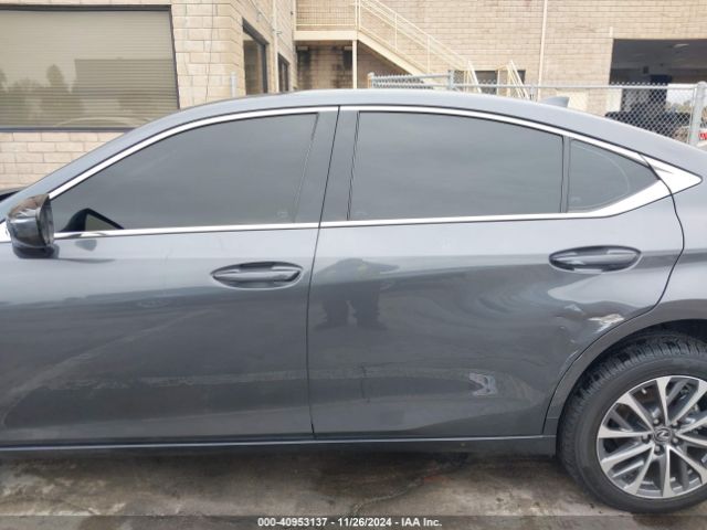 58ACA1C11NU015597 Lexus ES 300H