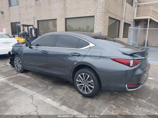 58ACA1C11NU015597 Lexus ES 300H