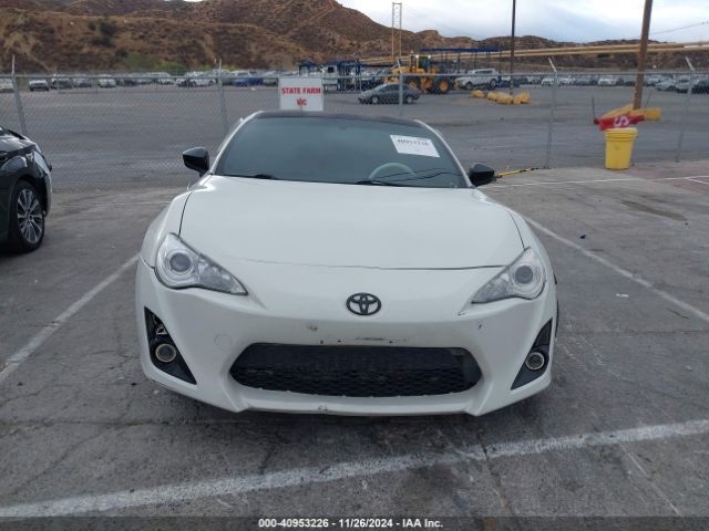 JF1ZNAA17F8701060 Scion FR-S