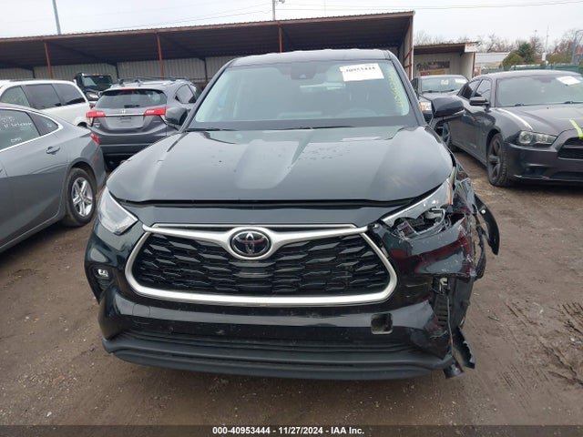 Toyota Highlander Le 2024 5TDKDRAH8RS054761 Image 12