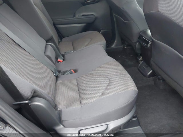5TDKDRAH8RS054761 Toyota Highlander Le