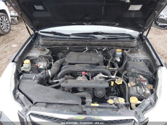 40953566 :رقم المزاد ، 4S3BMCC67B3221420 vin ، 2011 Subaru Legacy 2.5i Premium مزاد بيع