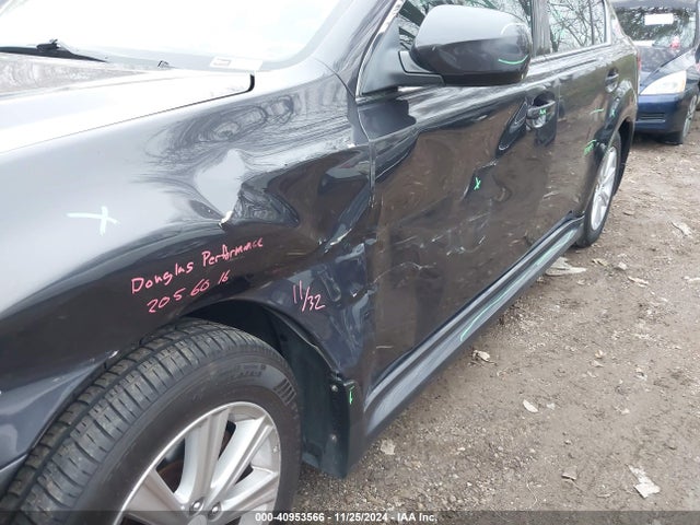 40953566 :رقم المزاد ، 4S3BMCC67B3221420 vin ، 2011 Subaru Legacy 2.5i Premium مزاد بيع