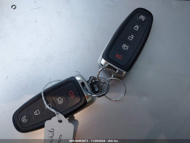Ford ESCAPE SEL 2019 1FMCU0HD6KUB01222 Image 11