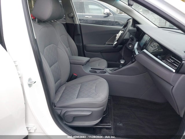 KIA NIRO LX 2022 KNDCB3LC5N5541909 Image 5