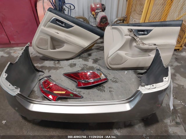 Nissan Altima 2.5 Sv 2015 1N4AL3AP9FC201255 Image 12