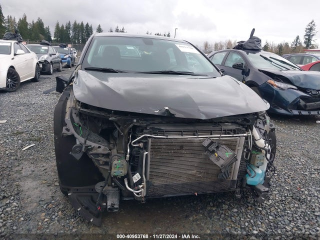1G1ZD5ST9NF135202 Chevrolet Malibu Fwd Lt