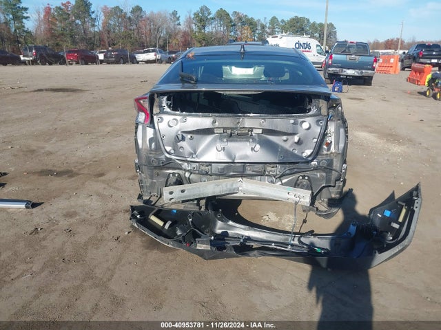 JTDKARFU1J3055898 Toyota Prius