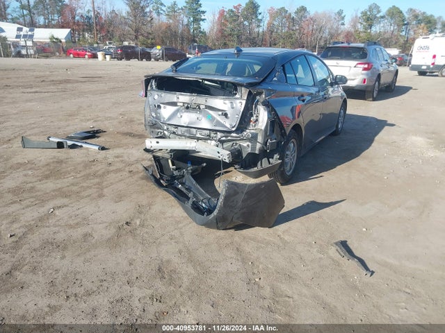 JTDKARFU1J3055898 Toyota Prius