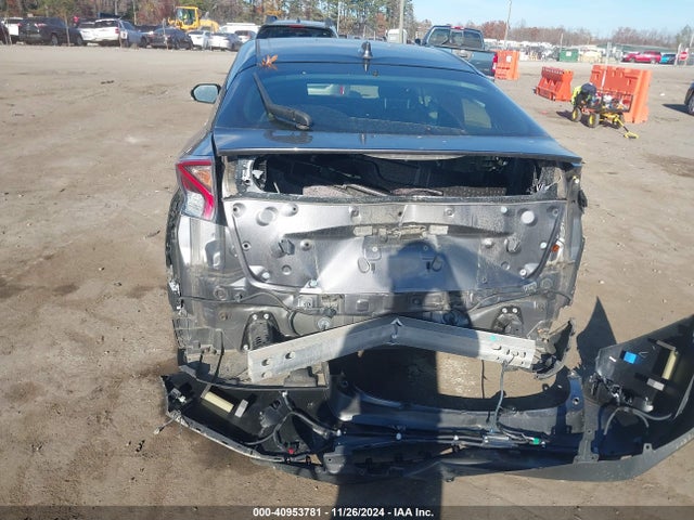 JTDKARFU1J3055898 Toyota Prius