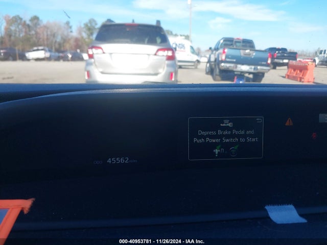 JTDKARFU1J3055898 Toyota Prius