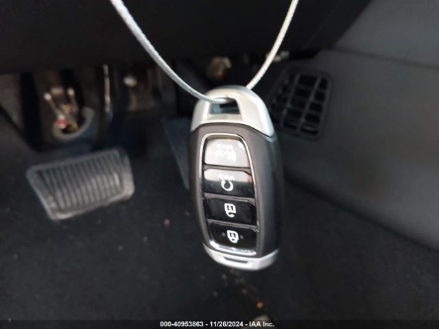KMHRC8A30RU308552 Hyundai Venue Sel