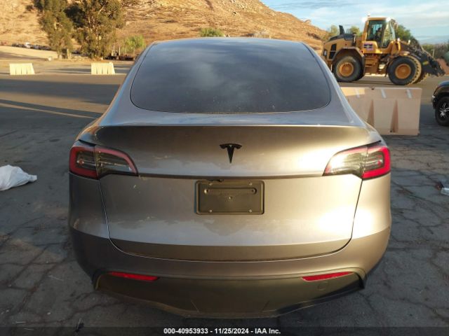 7SAYGDED5RF194821 Tesla Model Y
