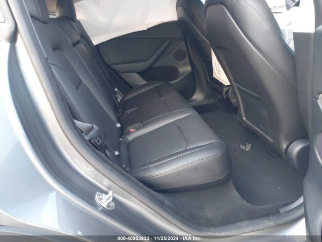 7SAYGDED5RF194821 Tesla Model Y