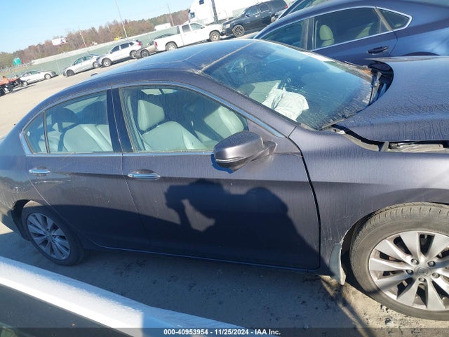 Honda Accord Touring 2015 1HGCR3F95FA031162 Image 13