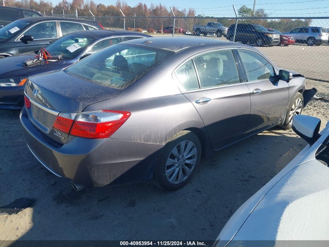 Honda Accord Touring 2015 1HGCR3F95FA031162 Image 4