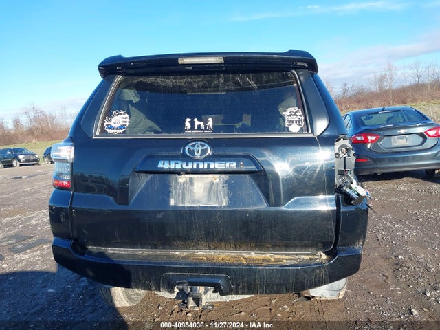 Toyota 4RUNNER SR5 2022 JTEMU5JR2N6013137 Image 16