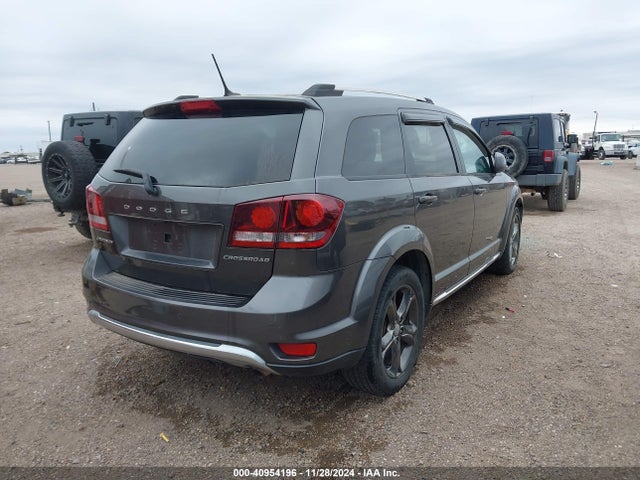 3C4PDCGB4FT565875 Dodge Journey Crossroad