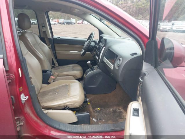 1C4NJCEB8FD296319 Jeep Compass Latitude